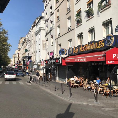 Apartamento Métro Pigalle,Garçonnière 25 m2, 3 per, cabarets théâtres,restaurants,tout confort París Exterior foto