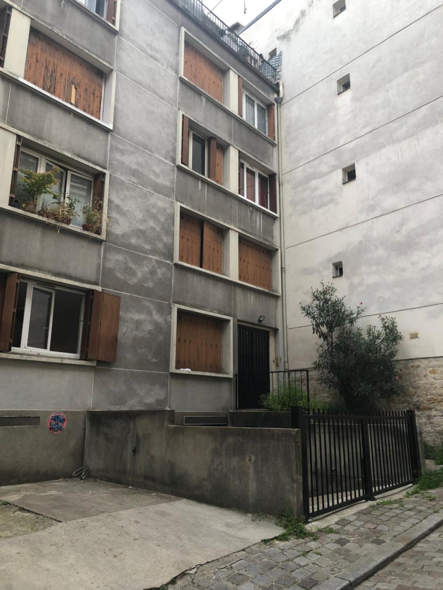 Apartamento Métro Pigalle,Garçonnière 25 m2, 3 per, cabarets théâtres,restaurants,tout confort París Exterior foto